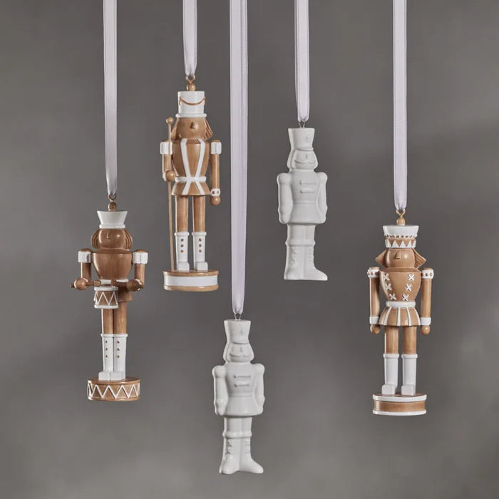 NUTCRACKER ORNAMENT WITH POLE - BROWN