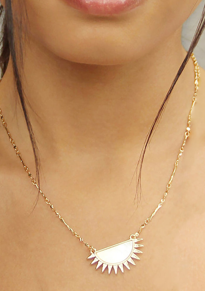 Ettika Sunset Reflection Mother Of Pearl Pendant Necklace in gold — model view