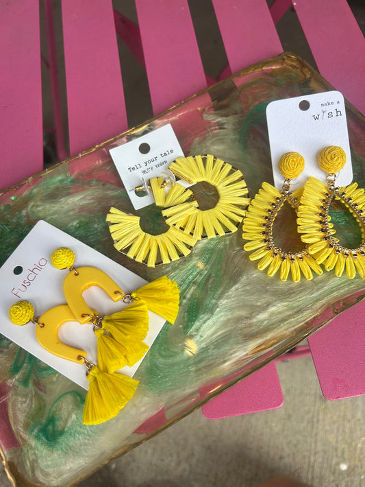 Yellow earrings (2 photos)