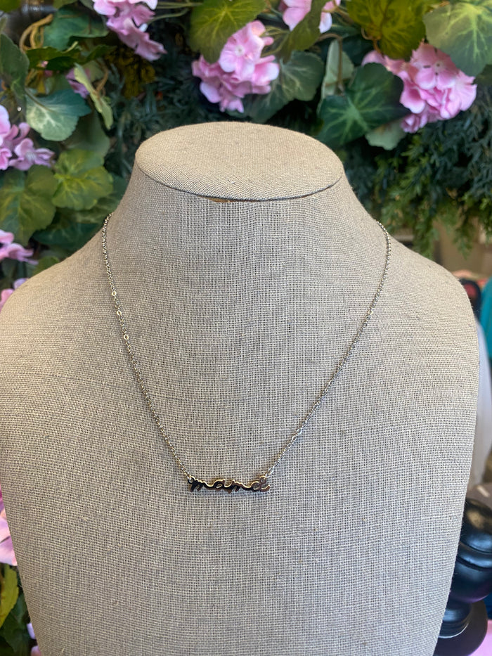 Mama Necklace