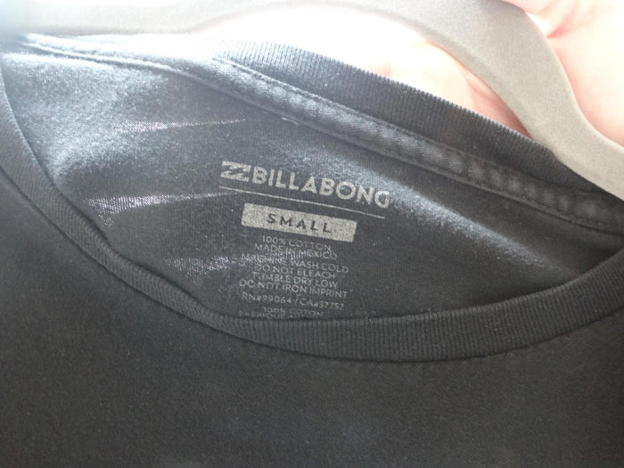 Billabong Graphic T Shirt   Small1
