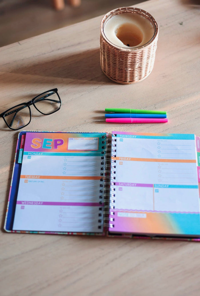 Busy Babe Agenda Book - Aug 2026/Dec 2027