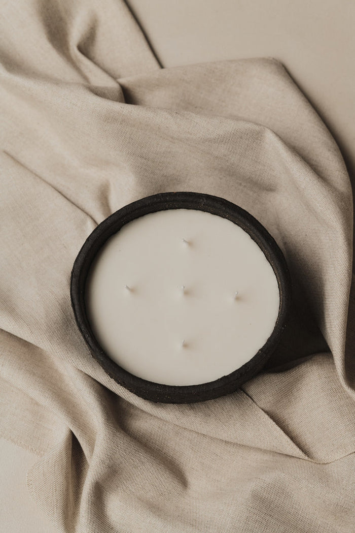 (CHARCOAL BLACK, SWEET WOOD , MEDIUM) THE BARRO SERIES - INDOOR CANDLE - SCENTED