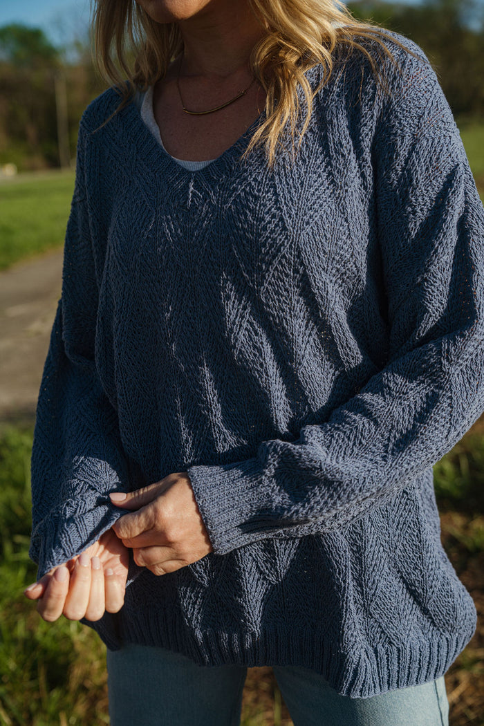 Chloe Textured V Knit Pullover in Periwinkle