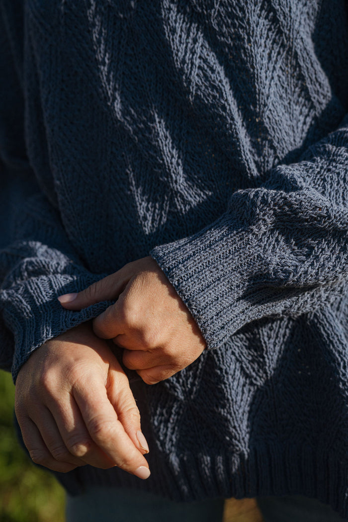 Chloe Textured V Knit Pullover in Periwinkle