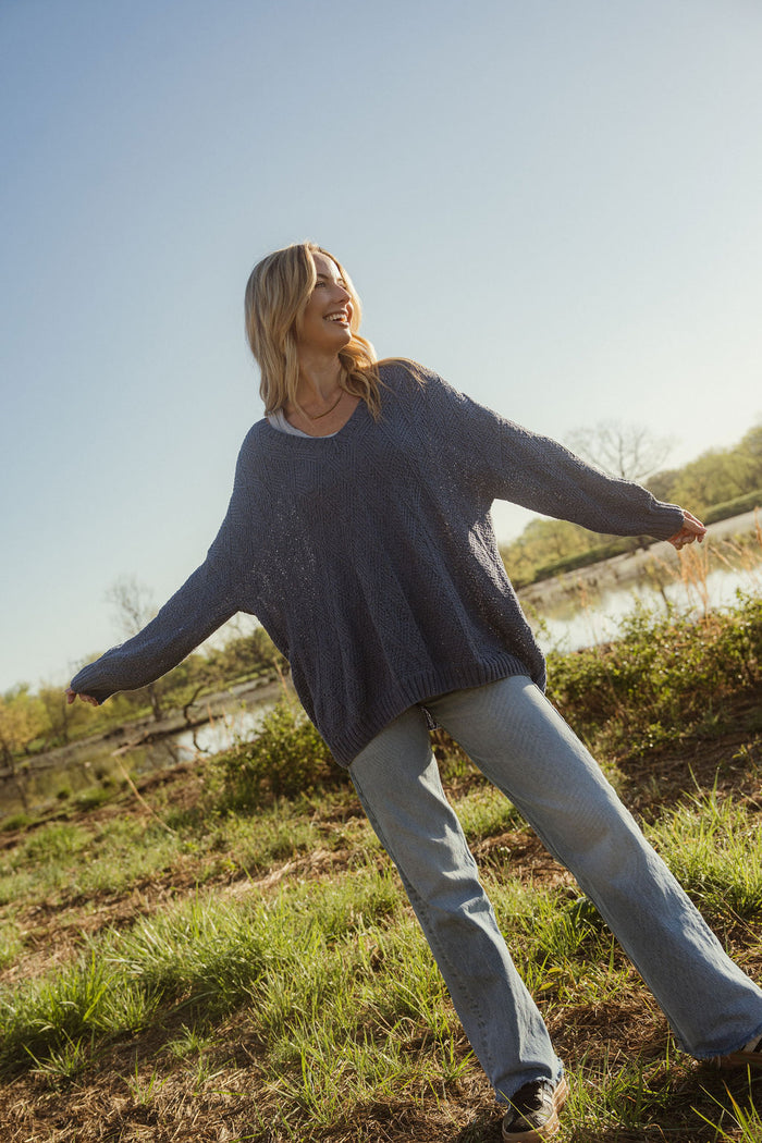 Chloe Textured V Knit Pullover in Periwinkle