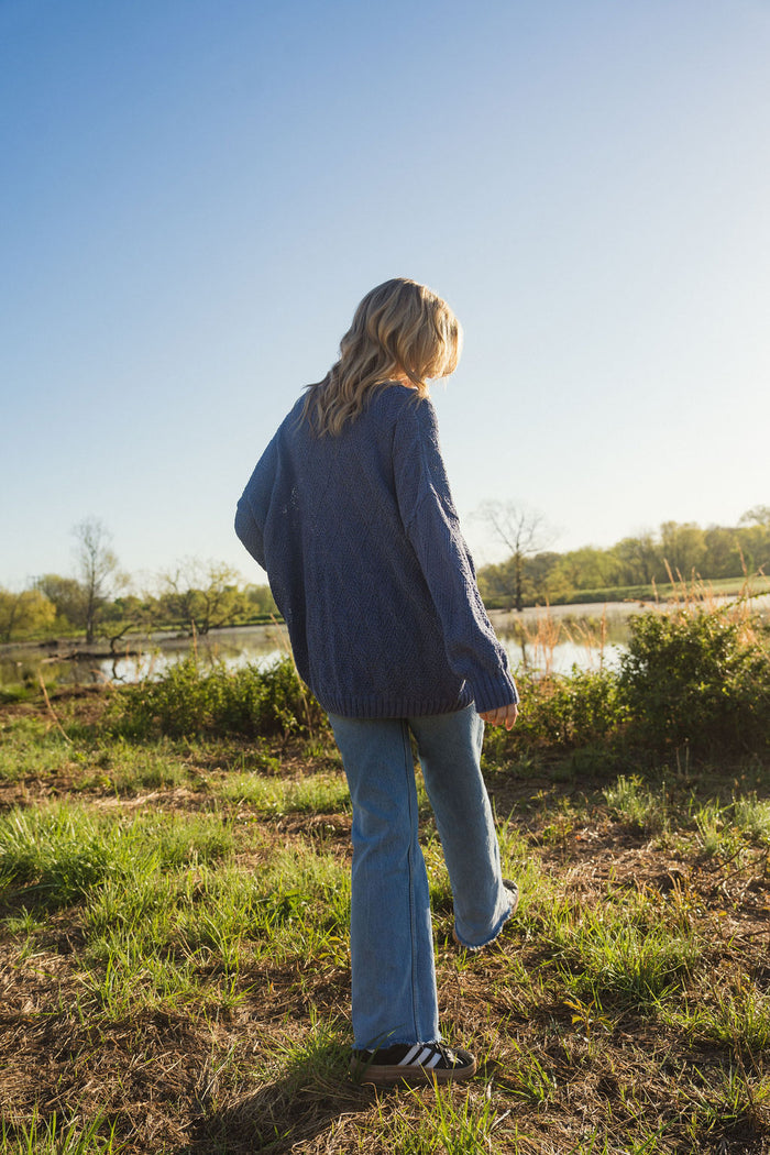 Chloe Textured V Knit Pullover in Periwinkle