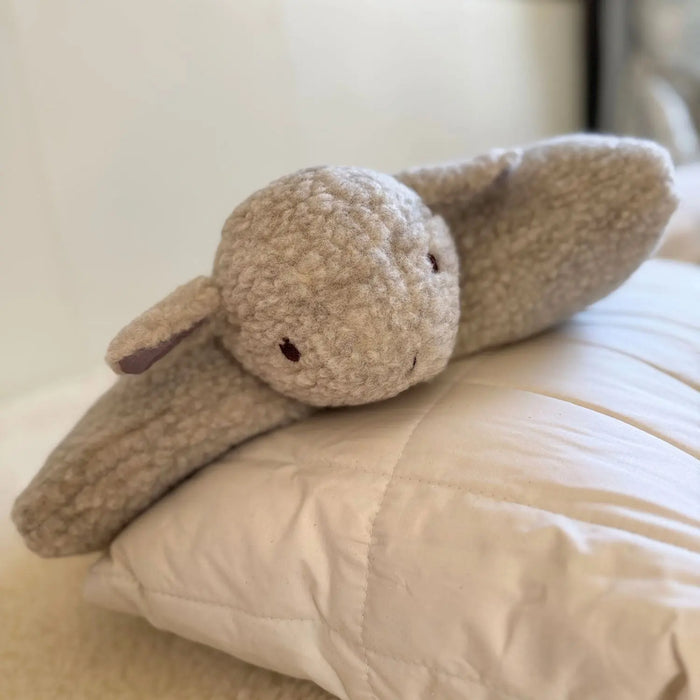 Coussin doudou mouton en laine vierge Sassoupi