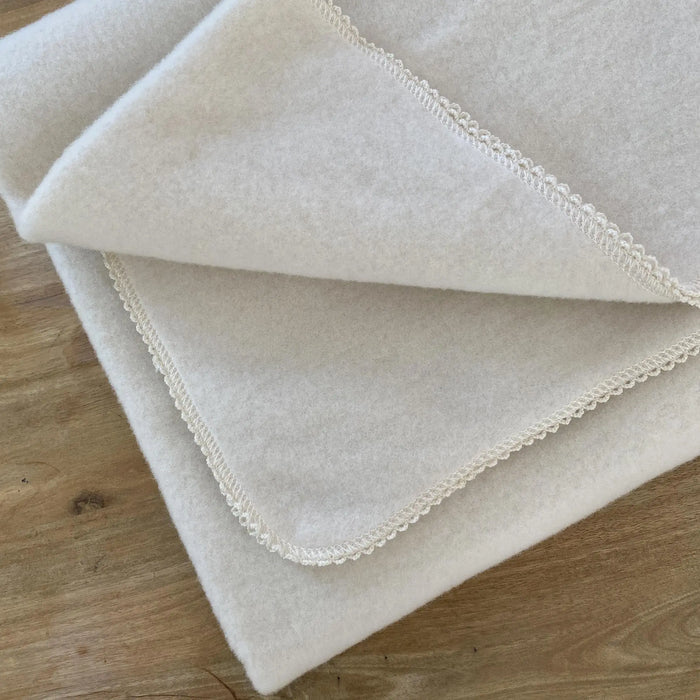Couverture bébé en polaire de laine mérinos bio Reiff - Naturel