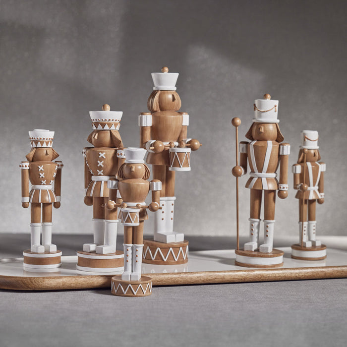 DECORATIVE NUTCRACKER WITH POLE - BROWN