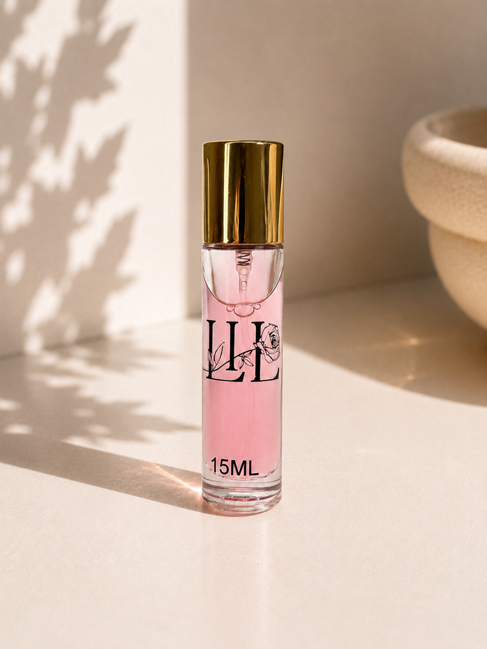 LILUNDERWEAR Eau de Parfum Rose Élixir - lingerie vue de face