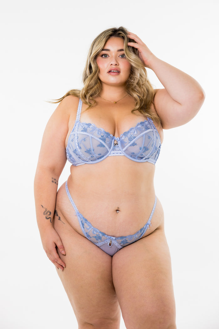 LILUNDERWEAR Elara Tanga Bleu Bébé - tanga vue lifestyle