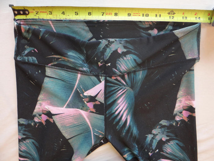Fabletics Tropical Print Leggings2