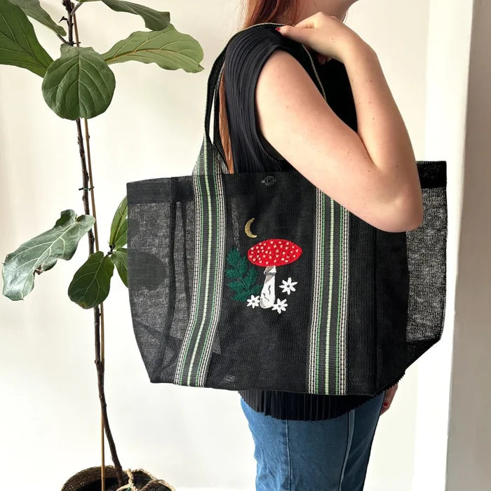 FORAGE BLACK RECYLCLED SHOPPER