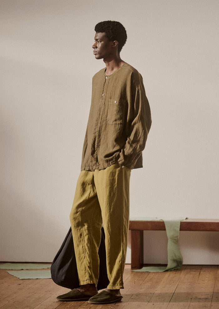 Garment Dyed Linen Trousers | Durian Green