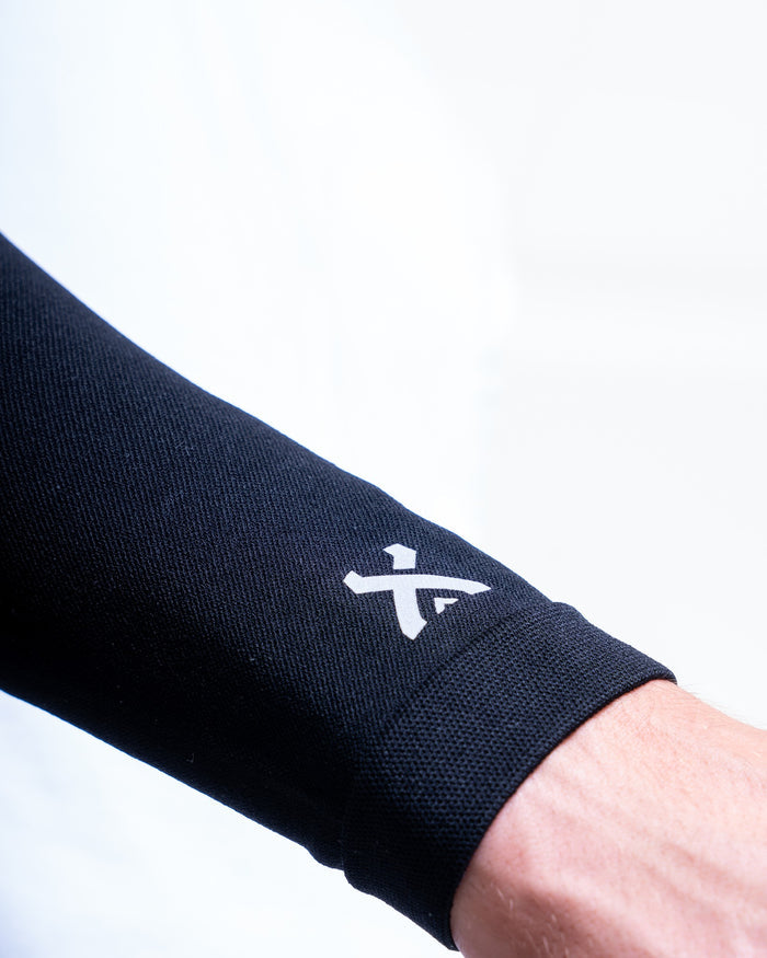 GEARXPro Arm Sleeve Compression Black - dettaglio logo e polsino