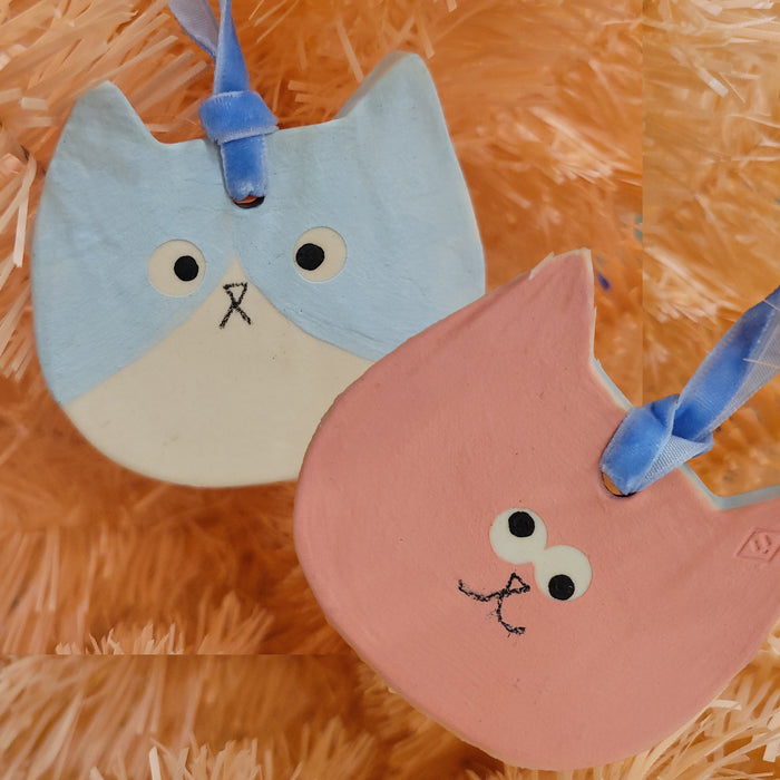 Cat: Light Blue / Pink
