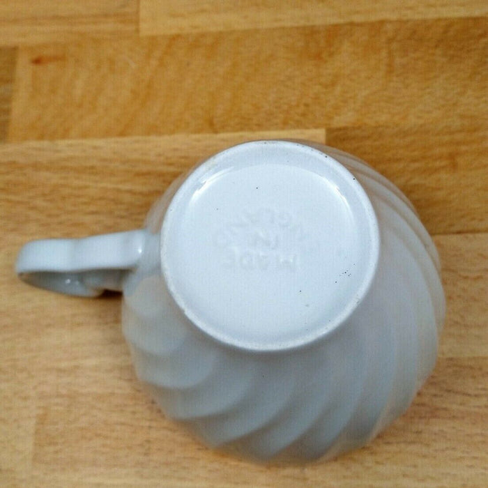 Johnson Bros Ironstone Tea Flat Cup and Saucer Set of 4 Coffee Mugs Dinnerware