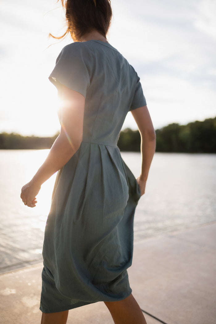 June Dress Short Sleeves in Sage Green Linen/Cotton