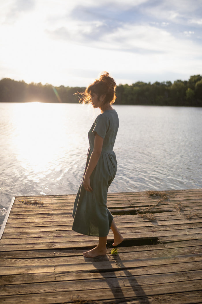 June Dress Short Sleeves in Sage Green Linen/Cotton