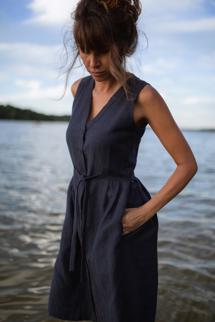 June Dress Sleeveless in Navy Linen - M Left
