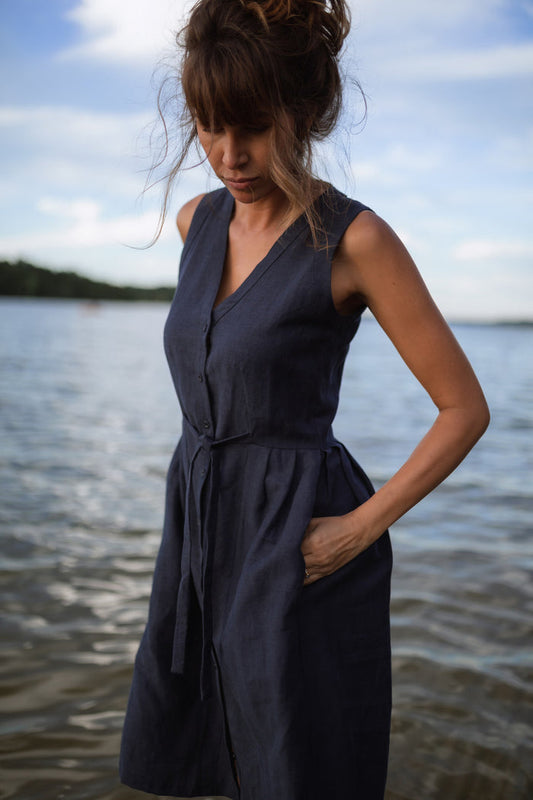June Dress Sleeveless in Navy Linen - M Left
