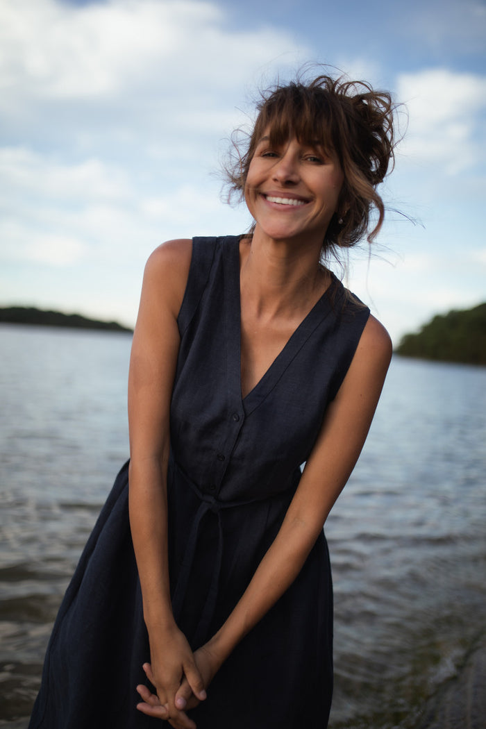 June Dress Sleeveless in Navy Linen - M Left