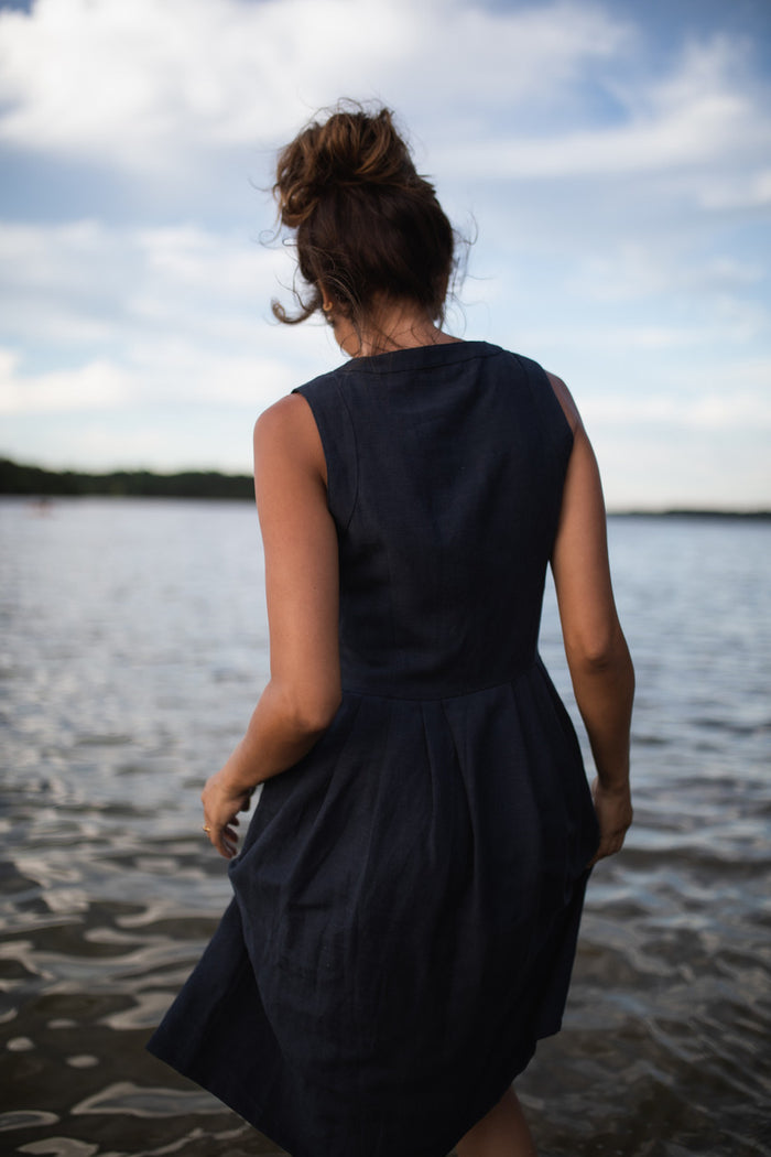 June Dress Sleeveless in Navy Linen - M Left