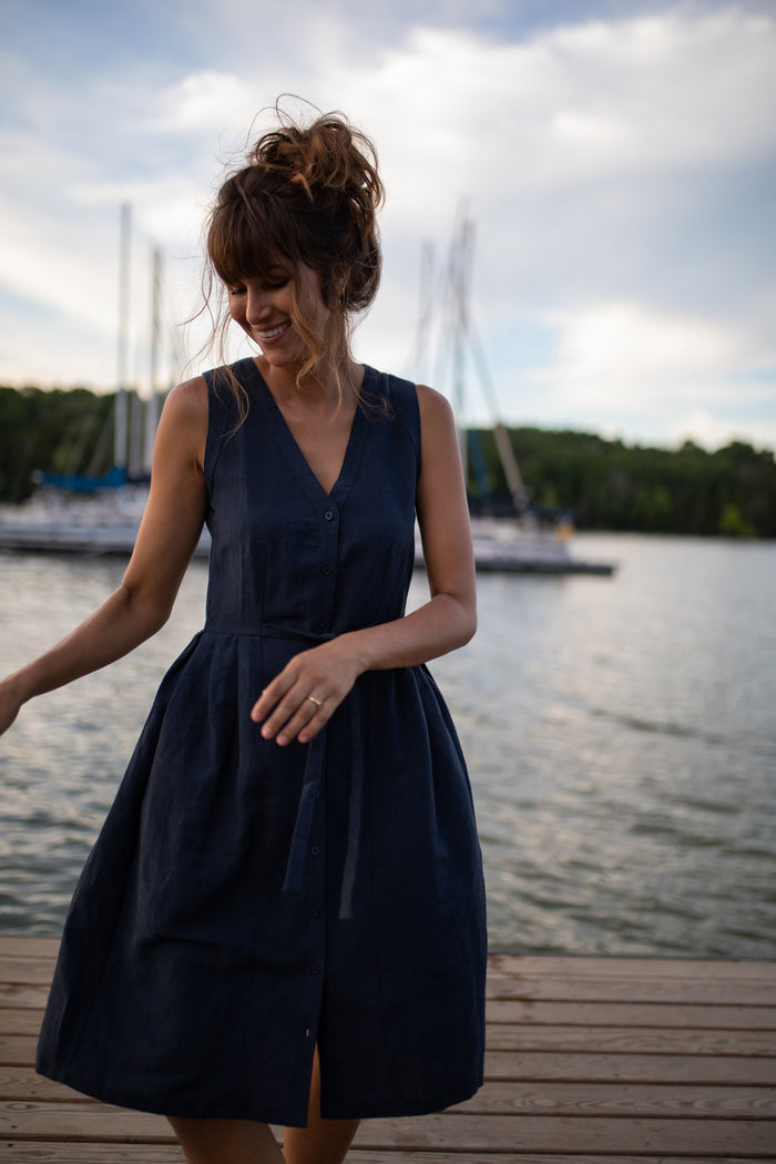 June Dress Sleeveless in Navy Linen - M Left