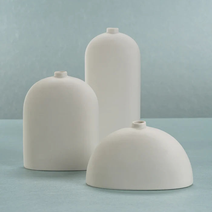 LILY ALL - WHITE CERAMIC VASE - SHORT