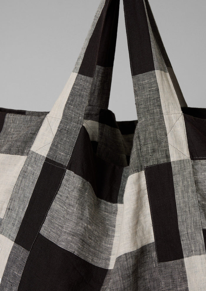 Macro Gingham Lightweight Linen Bag | Ecru/Charcoal