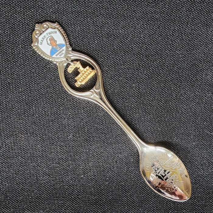 Mark Twain Hannibal Missouri Collectible Souvenir Spoon 4.5" Steam Boat Dangler