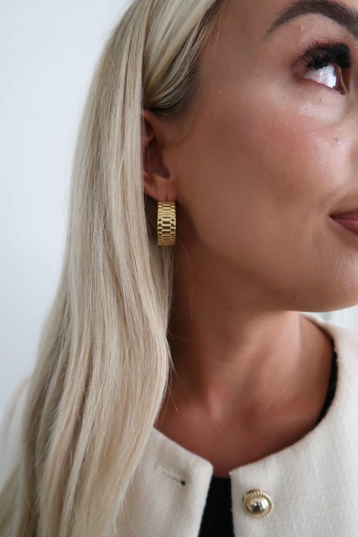 Maya Hoops