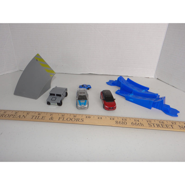 Mixed Die Cast Toy Vehicle Lot with Track Pieces and Ramp 4 Cars Gray Red Blue0