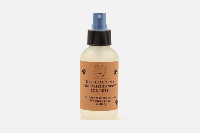 Natural Pet Deodorizing Spray - Plant-based freshening mist spray bottle | Lizush