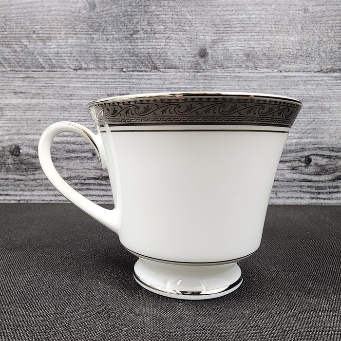 Noritake Legendary Crestwood Platinum Set of 4 Tea cup & Saucers 4166 Coffee Mug
