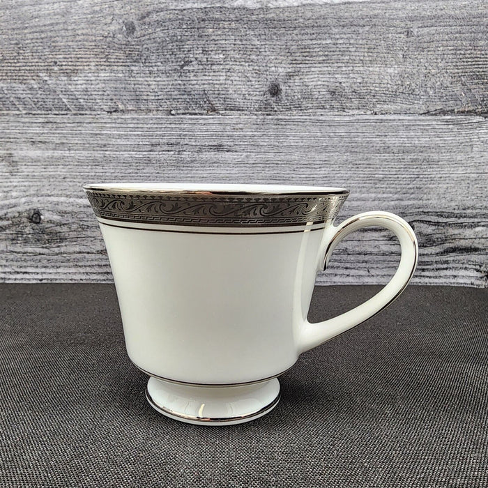 Noritake Legendary Crestwood Platinum Set of 4 Tea cup & Saucers 4166 Coffee Mug