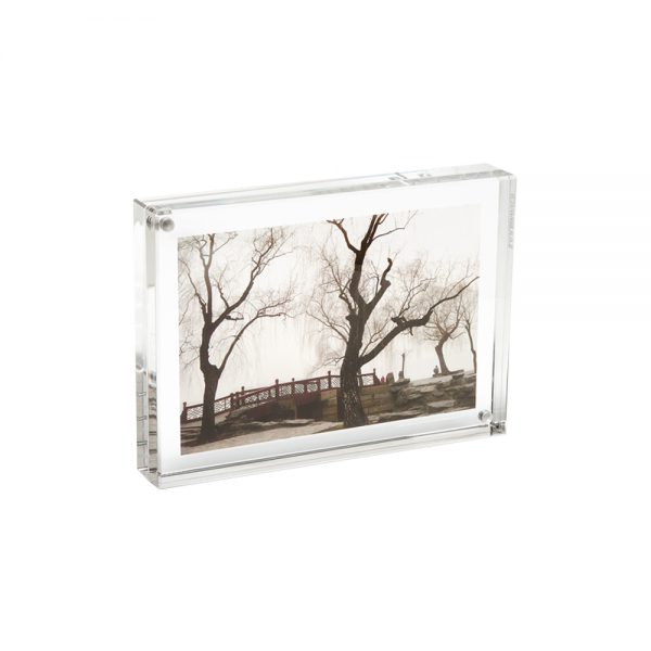 ORIGINAL MAGNET FRAME - 6" X 8", CLEAR