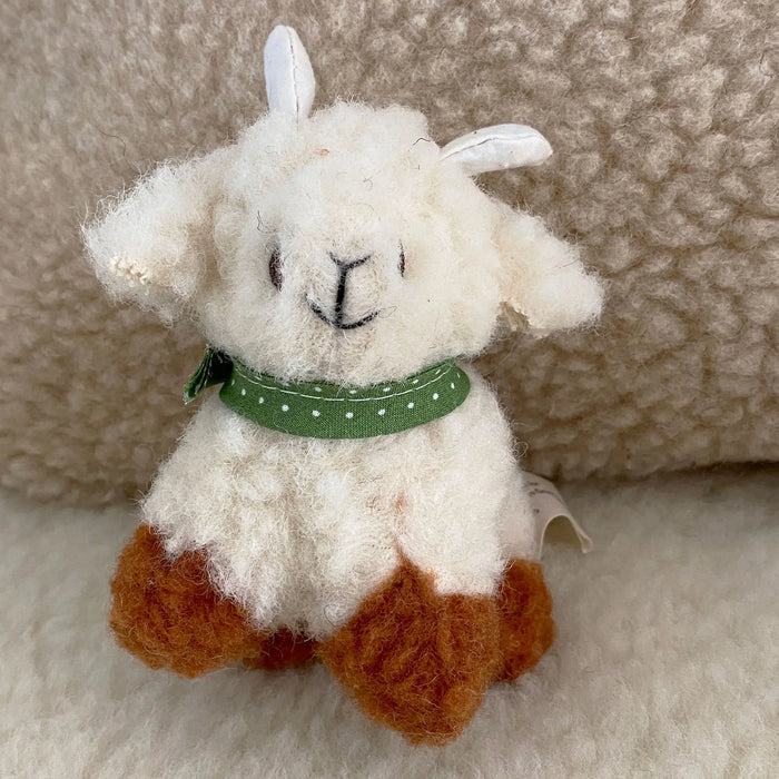 Petit doudou mouton bélier en laine vierge Sassoupi
