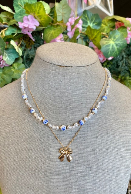 Porcelain Pearl Bow Layer Necklace