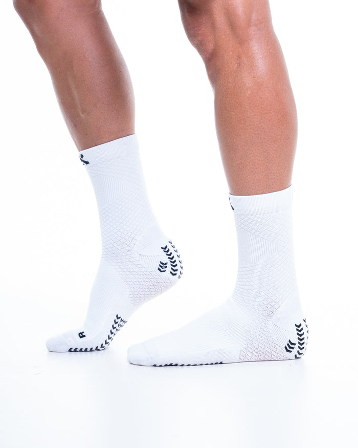 SOXPro Ankle Support bianca indossata - vista laterale