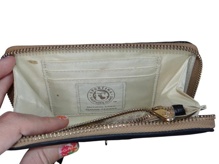 Sparrow Design Wristlet Wallet   Stylish Black and Cream Purse7