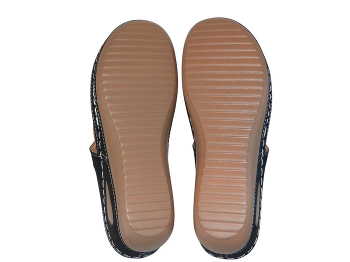 Stylish Women's Black Flip Flop Sandals with Decorative Buckle5