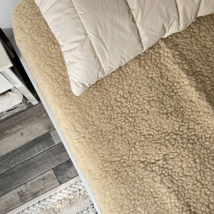 Surmatelas fin en laine vierge Sassoupi Beige - 60x130cm