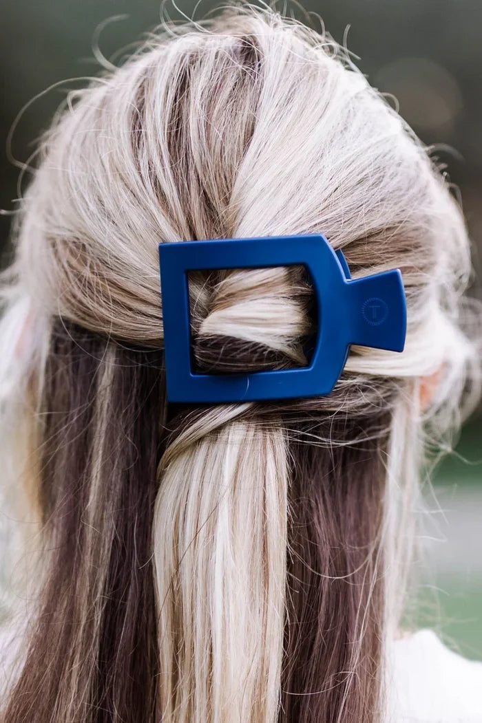 Medium Flat Clip / Midnight Rain