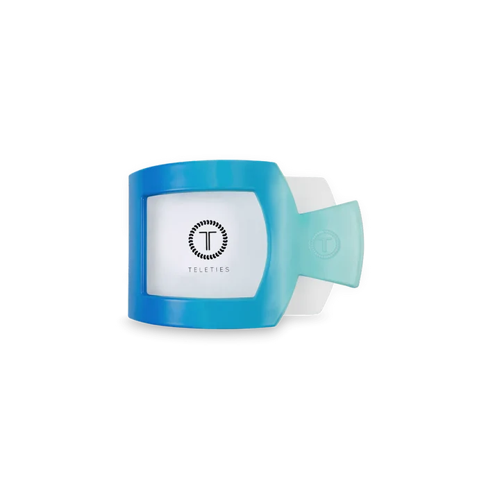 Small Flat Square Clip / Poolside