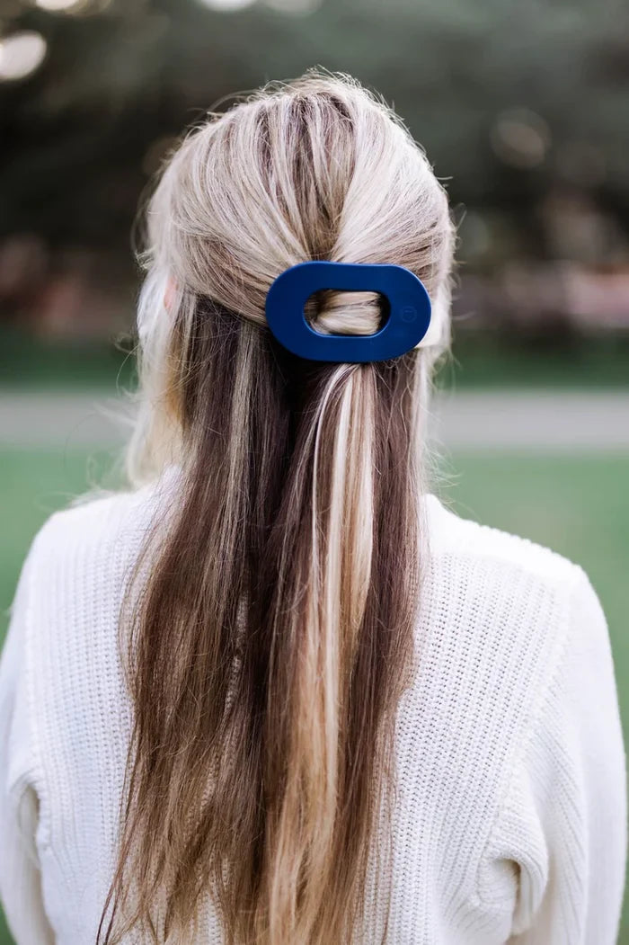 Medium Flat Clip / Midnight Rain