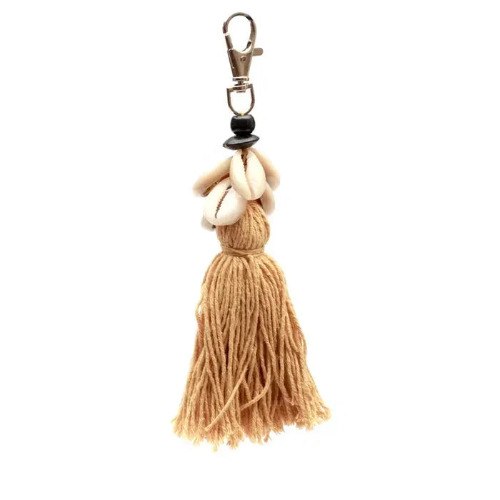 THE COWRIE TASSEL KEYCHAIN - MOCCA