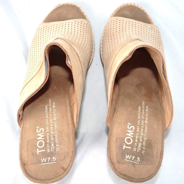 TOMS Majorca Perforated Suede Mules Sand Tan Block Heel Sandals Womens 7.55