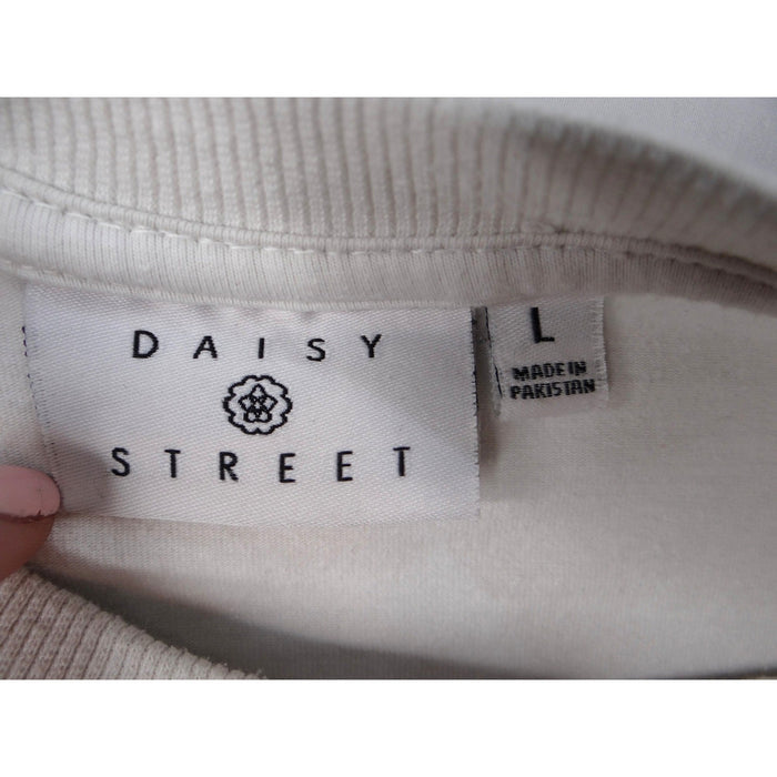 Y2K Daisy Street Studio Graphic T Shirt White Black Band Drum Guitar Logo Tee1